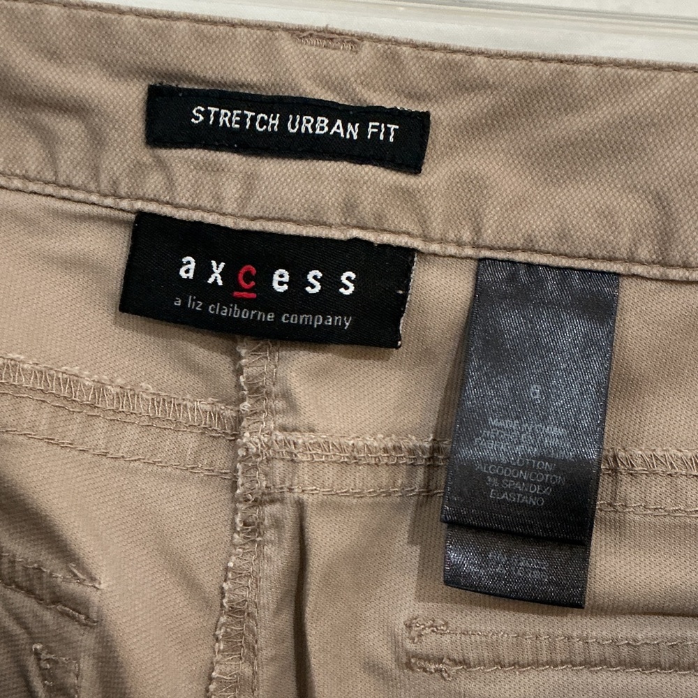 Axcess Khaki Capris with Front Patch Pockets - Picture 7 of 9